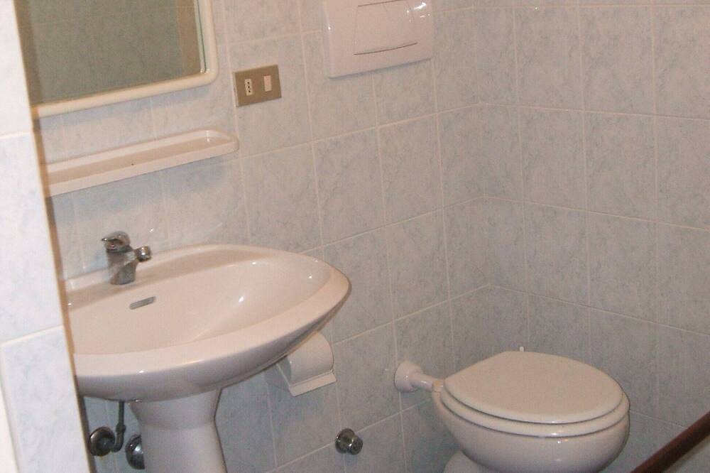 Il Pino 1 nach Giannella in Giannella, Grosseto Provinz