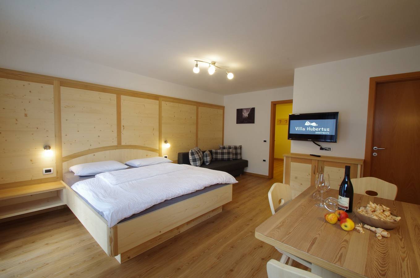 Entire apartment, Apartment 'Villa Hubertus Ciafita' with Mountain View, Balcony and Wi-Fi in Ortisei, Dolomiti Superski