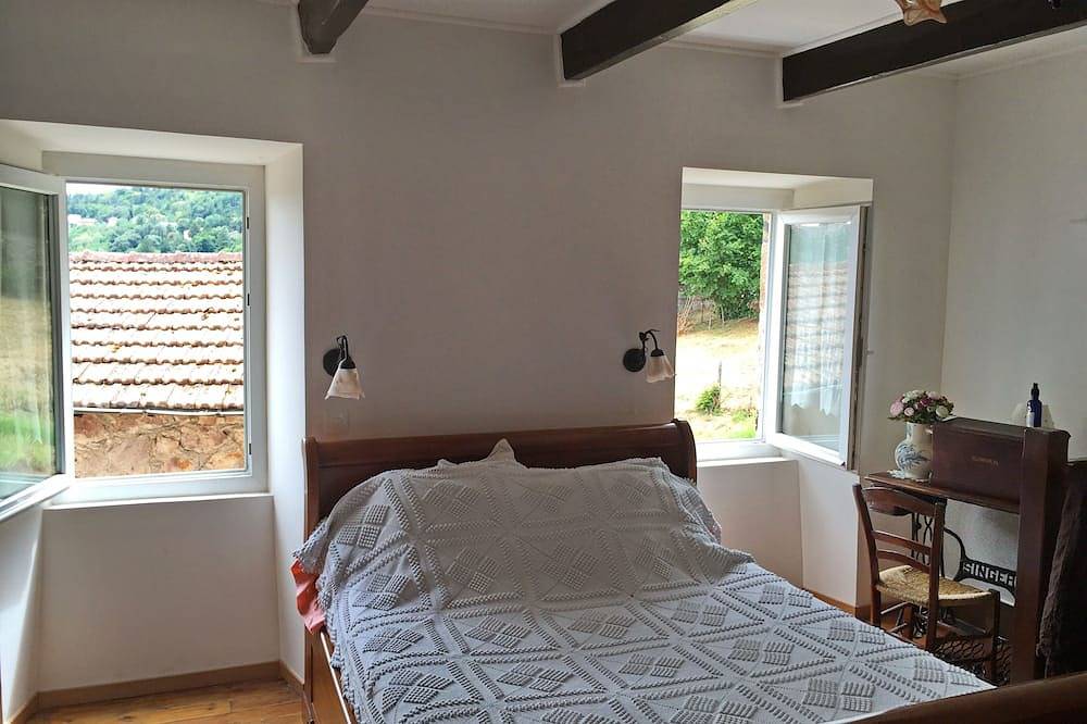 Appartement entier, Loue pour vacances T2 neuf 2015, entièrement équipé dans campagne trés belle vue in Aubenas, Ardèche