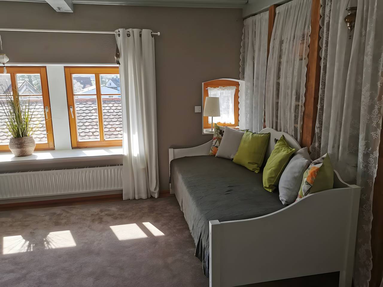 Ganze Wohnung, Apartment 'Rose Pere' mit privater Terrasse und Wlan in Sinsheim, Kraichgau