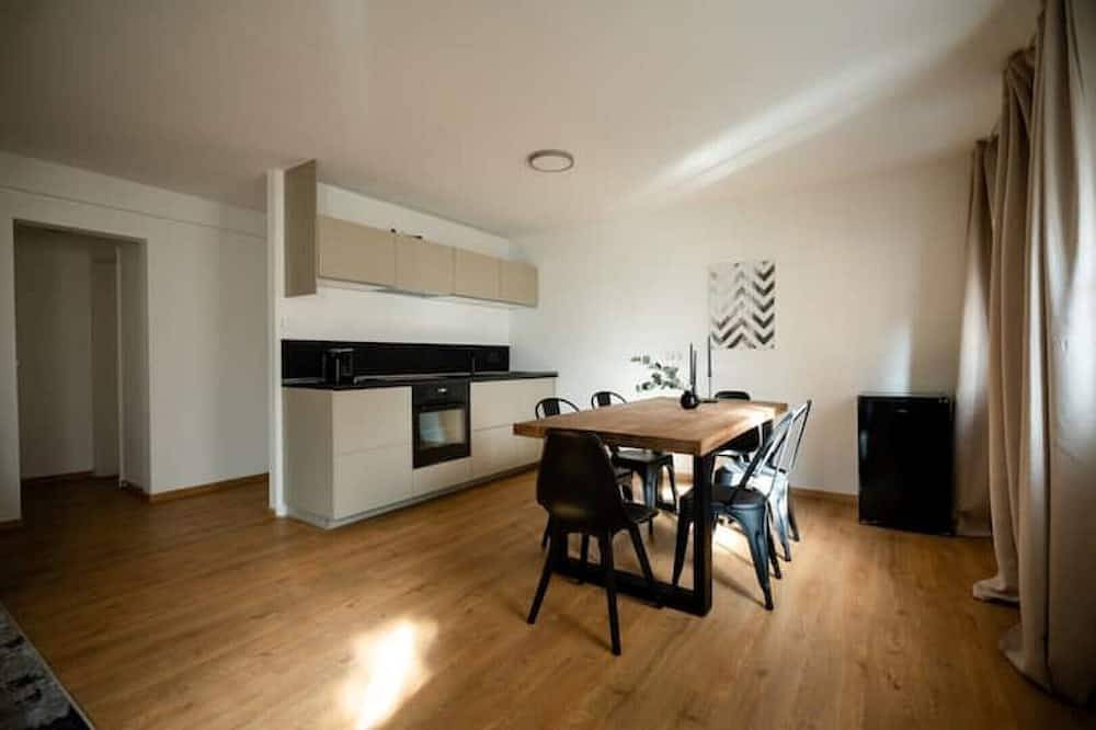 Geheel appartement, Old town apartment with 2 bathrooms in Düsseldorf, Düsseldorf en omgeving