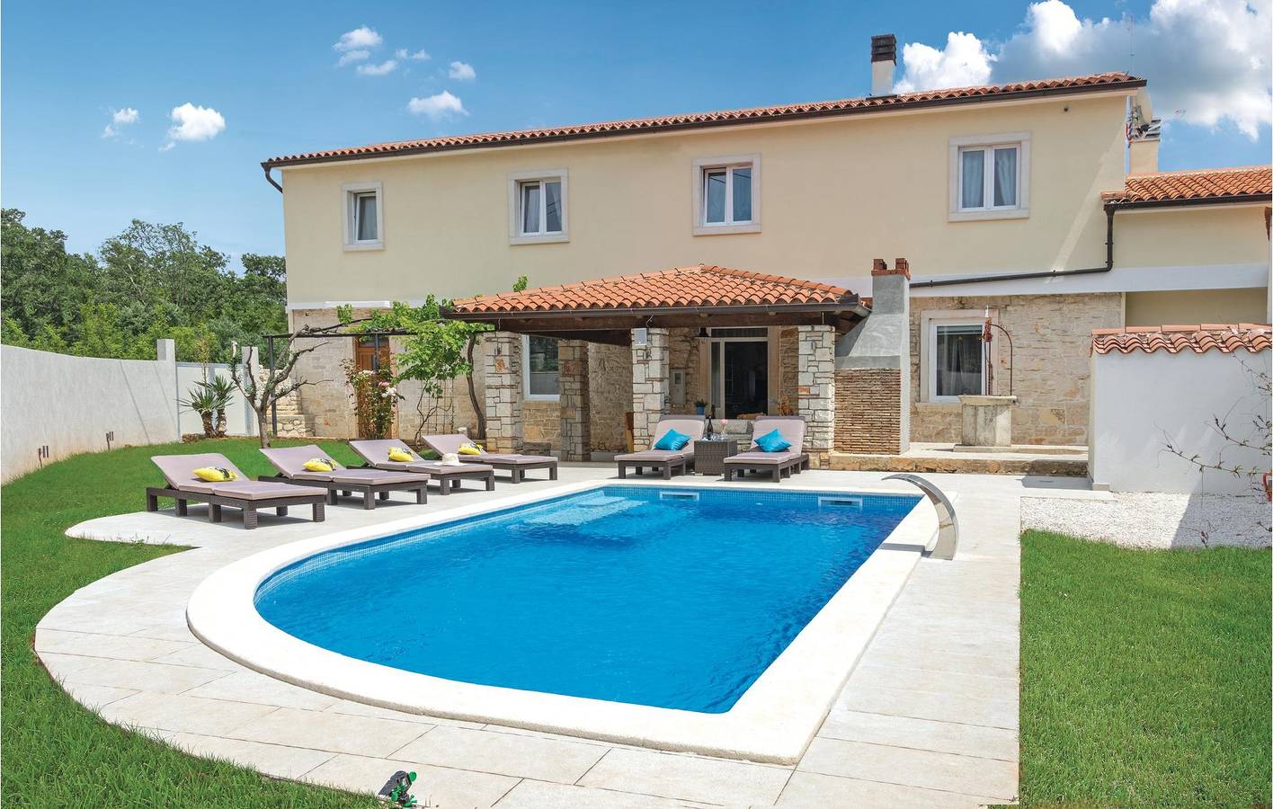 Ferienhaus für 8 Personen mit Terrasse in Peruski, Südküste Istrien