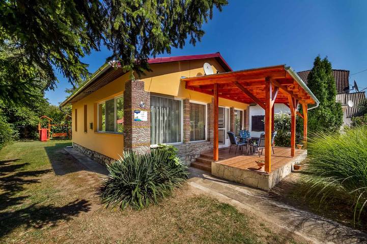 Ferienhaus für 6 Personen, mit Garten