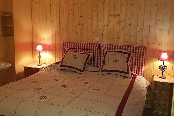 Chalet pour 10 personnes, avec Balcon et Jardin à Crans-Montana - 2