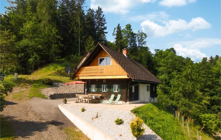 Ferienhaus für 4 Personen, mit Terrasse und Garten sowie Ausblick