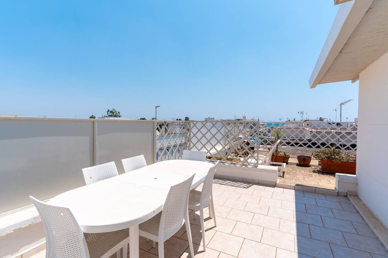 Casa vacanze 'Primo Piano Vista Mare' con terrazza privata e aria condizionata in Ugento, Golfo di Taranto