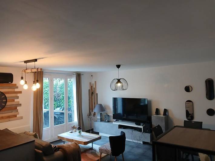 Location de vacances pour 6 personnes, avec terrasse et piscine à Savigny-le-Temple - 3