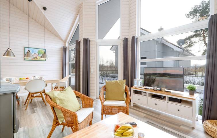 Terrassen-Apartment am Strand mit Parkplatz & WiFi in Krems II, Kreis Segeberg