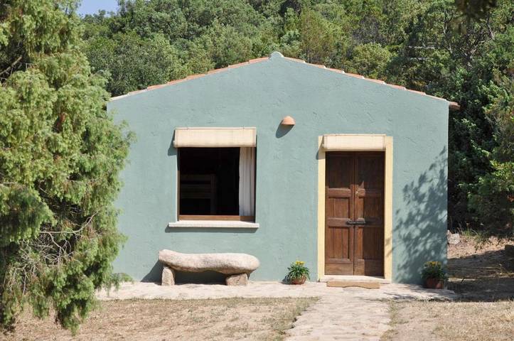 Ferienhaus für 4 Personen, mit Garten und Ausblick in San Pantaleo