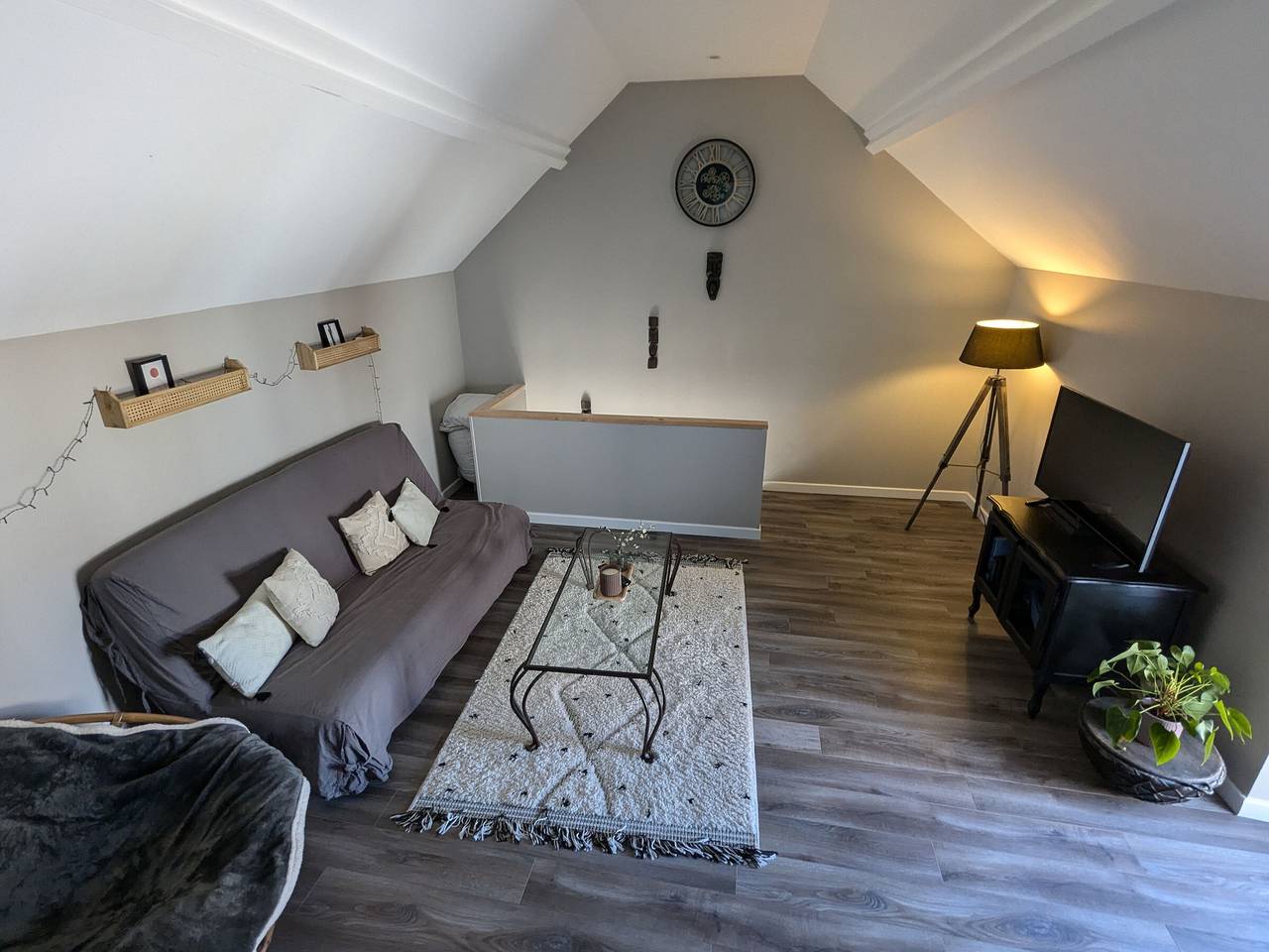 Encantadora casa con terraza y jardín cerrado en Messas in Messas, Valle del Loira