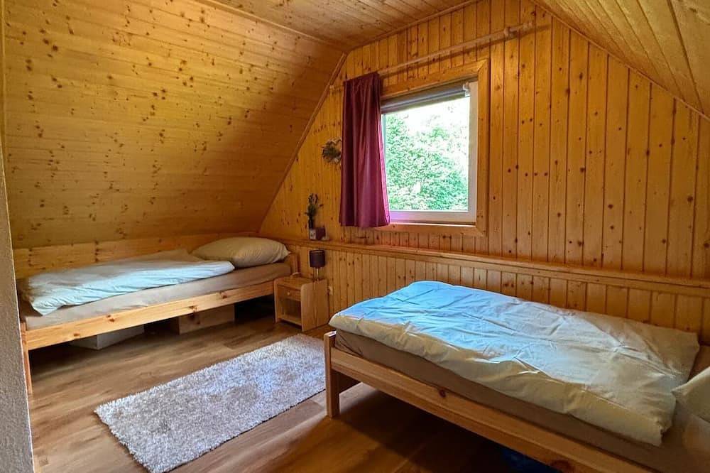 Cozy cottage located in a quiet part of Vychylovka in Mittelslowakei