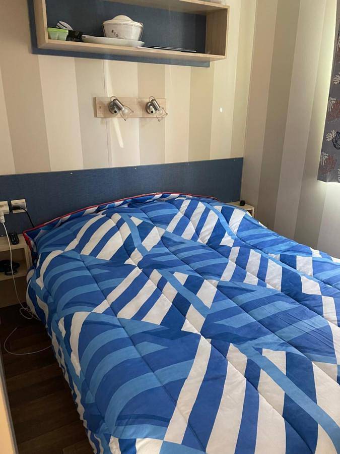 Camping pour 8 personnes, avec Terrasse ainsi que Jardin et Piscine dans Port Camargue - 4