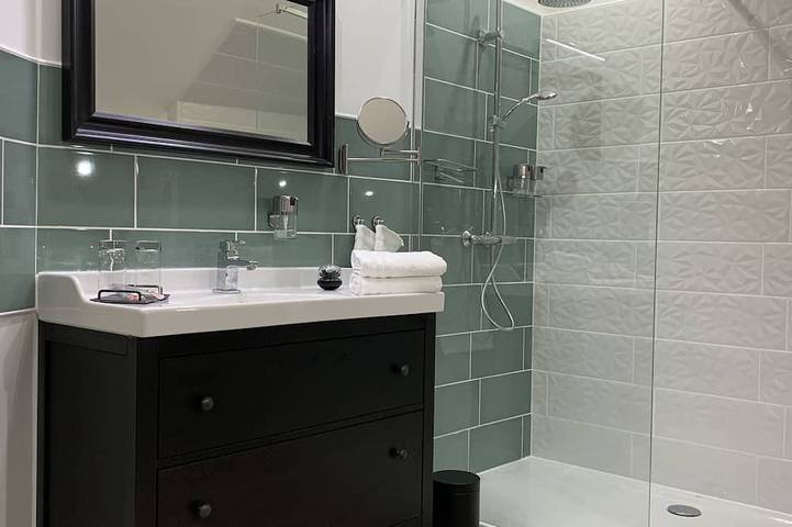 Location de vacances pour 4 personnes, avec jacuzzi et terrasse à Villeblevin - 3