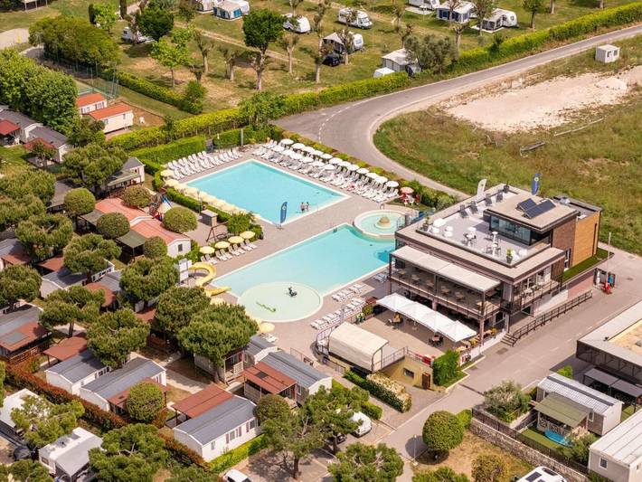 Camping für 2 Personen, mit Terrasse und Pool sowie Whirlpool in Lazise - 3