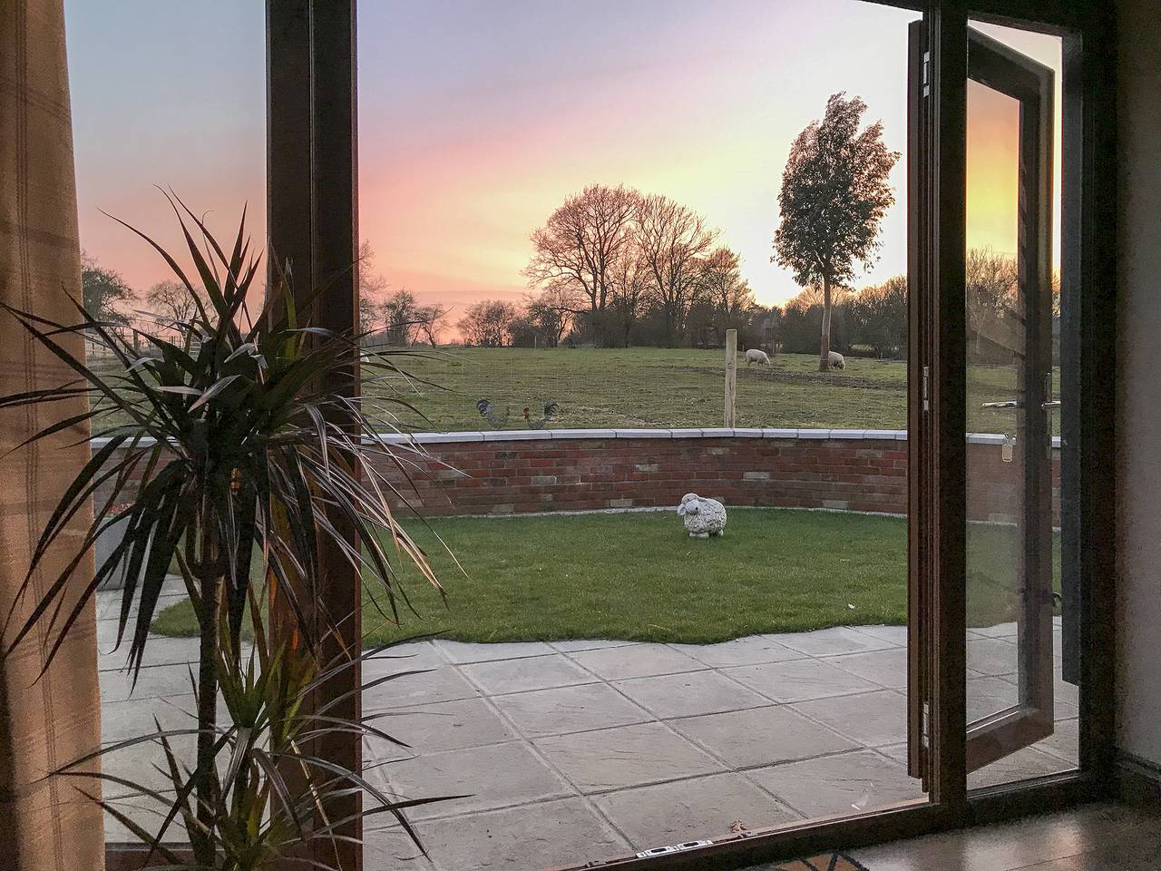 Chick Hatch Barn in Carlton (Suffolk), Suffolk