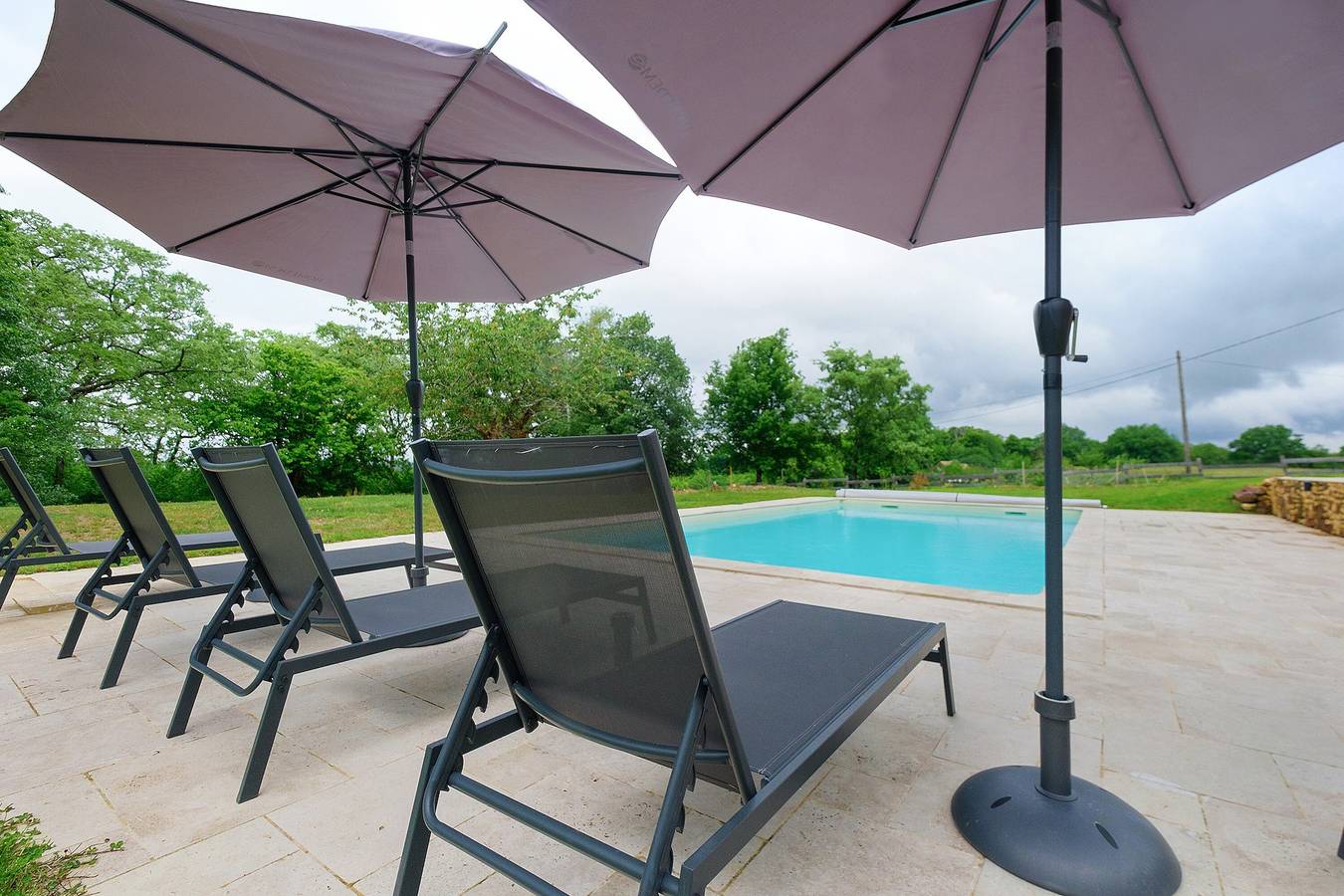 Gîte De L’Egal – à Cadouin, pour 10 personnes, climatisé, avec piscine privée et charme du Périgord in Le Buisson-de-Cadouin, Périgord Pourpre