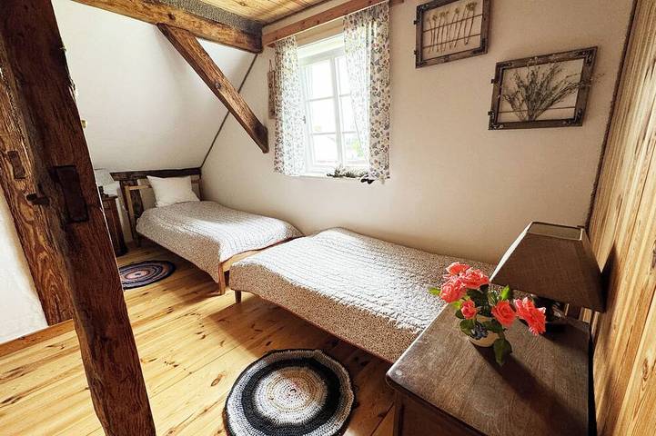 Pracownia Boruja Heritage Country House –4 Bedrooms, Large Garden, Near the Lake in Großpolen