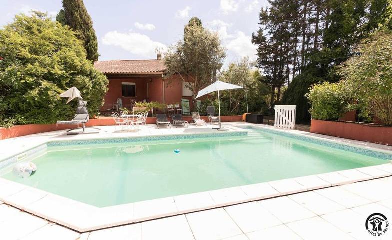Location de vacances pour 5 personnes, avec piscine et jardin à Lamasquère