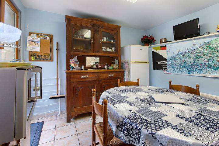 Chambre d'hôtes 'Chambre Lecarpentier - Coquelicot' avec terrasse partagée, jardin partagé, Wi-Fi in Saint-Philibert-de-la-Lézarde, Région du Havre