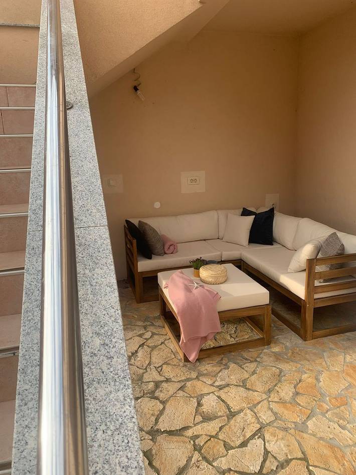 Ganze Wohnung, Ihr Rückzugsort mit Terrasse und Wlan – 55 m² Wohlfühlwohnung für bis zu 4 Personen in Biograd na Moru, Zadar