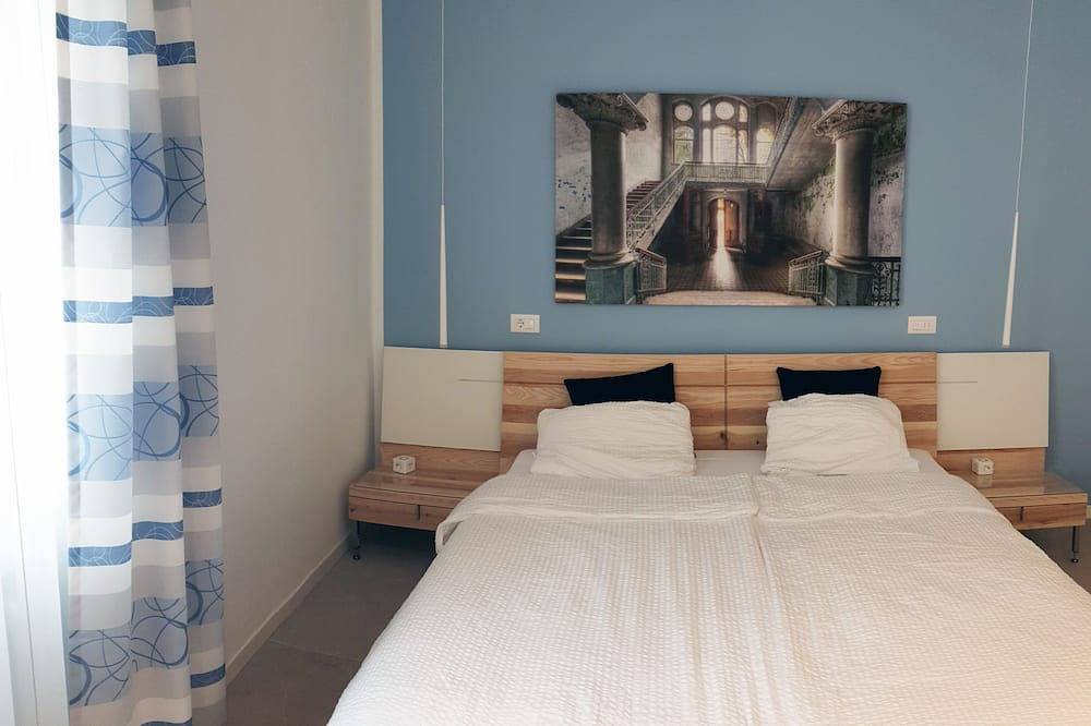 Ganze Wohnung, Luxus Seeblickwohnung 130 qm  3 Sz Altstadt Limone in Limone sul Garda, Gardasee-Berge