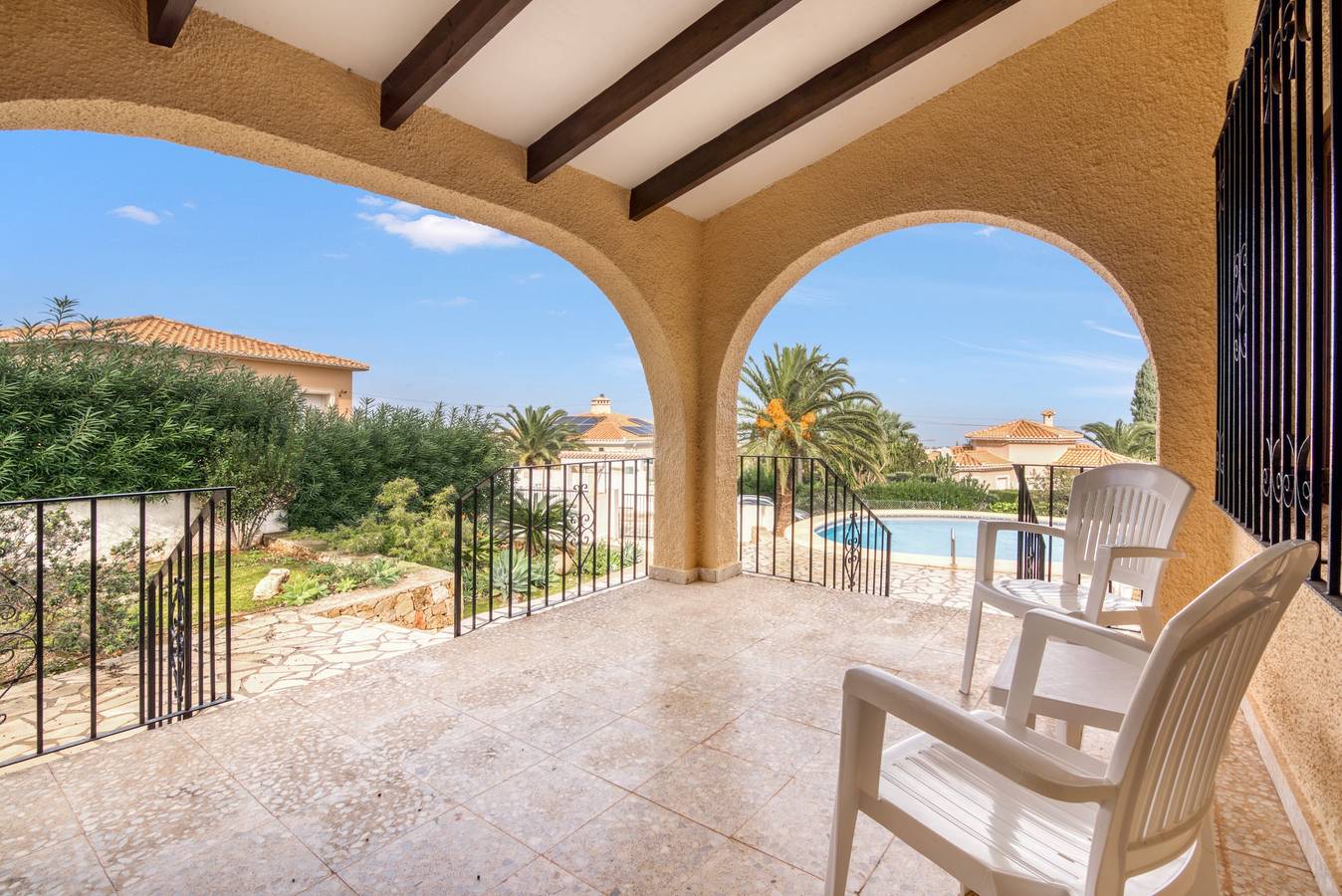 Villa 'Khiter' con piscina privada, Wi-Fi y aire acondicionado in Montgó, Dénia