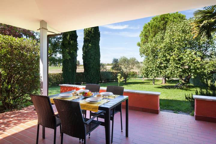 Ferienwohnung für 4 Personen, mit Garten und Terrasse in Bardolino