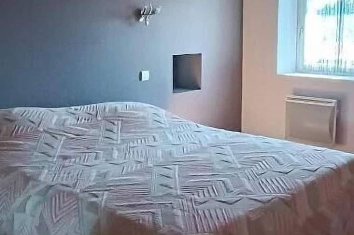 Gîte pour 6 personnes, avec Jardin à Montendre - 2