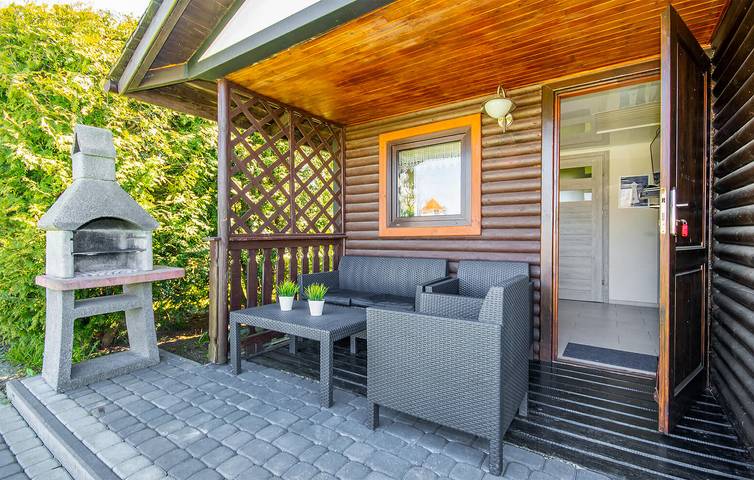 Ferienhaus für 4 Personen mit Whirlpool in Powiat Sławieński
