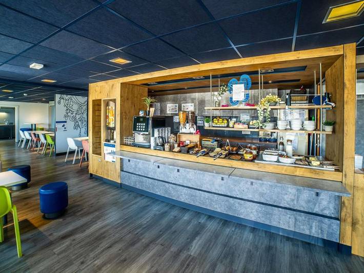 Hôtel pour 3 personnes, avec terrasse et piscine à Mouilleron-le-Captif - 2