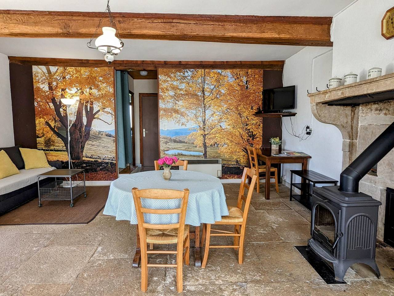 Maison indépendante avec poêle à bois proche lacs et visites culturelles in Arconcey, Région de Beaune