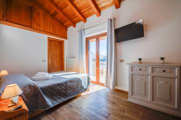 Bed And Breakfast for 2 People in Comune di Donnas, Aosta Valley, Photo 1