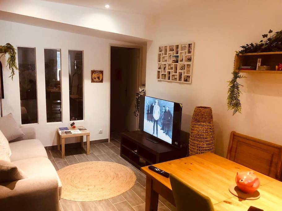Appartement entier, One-Bedroom Apartment in Tallard, Région de Gap