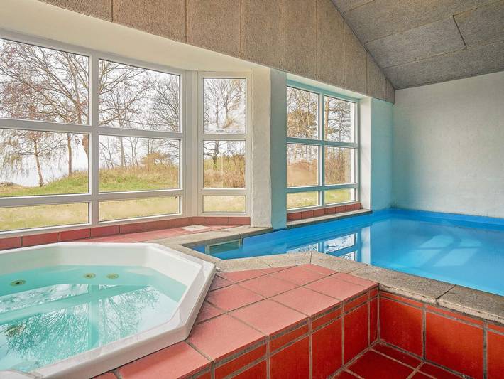 Ferienhaus für 8 Personen, mit Whirlpool und Pool sowie Sauna und Terrasse, kinderfreundlich auf Bornholm - 4