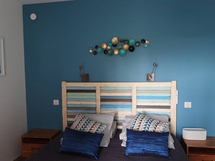 Gîte pour 4 personnes, avec terrasse ainsi que piscine et jardin à Puyloubier - 3