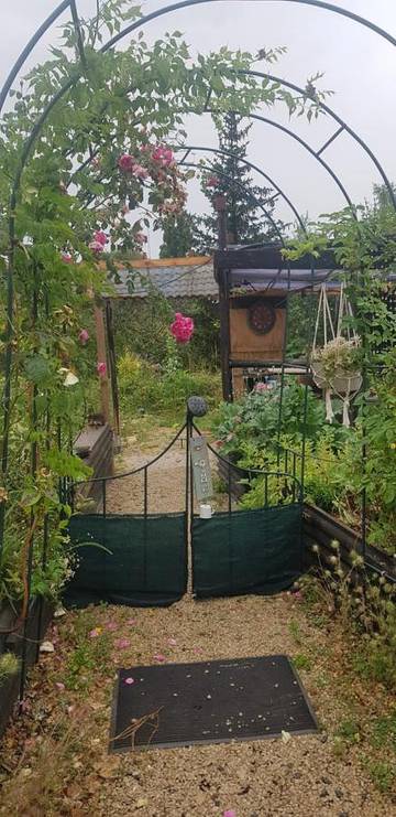 Gîte pour 2 personnes, avec vue ainsi que piscine et jardin à Ruffec
