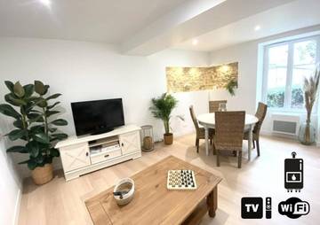 Gîte pour 8 personnes, avec jardin, animaux acceptés dans Les Hauts-d'Anjou