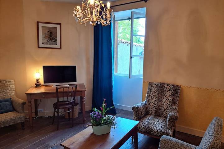 Location de vacances pour 5 personnes, avec jardin, animaux acceptés en Charente