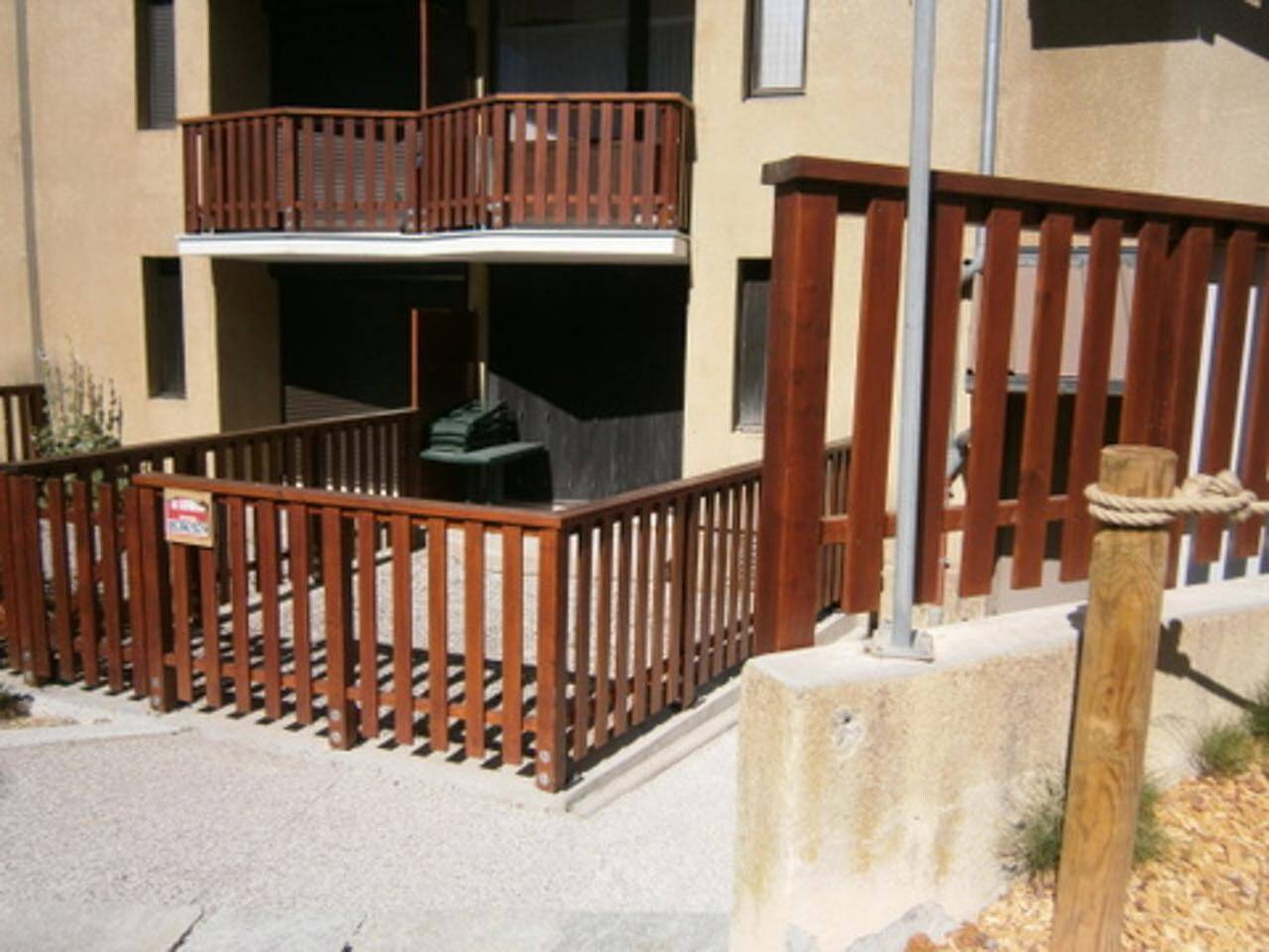 Ganze Wohnung, Ferienwohnung 'Le Relais Du Devoluy' mit Bergblick, Gemeinschaftspool und privater Terrasse in La Joue du Loup, Le Dévoluy