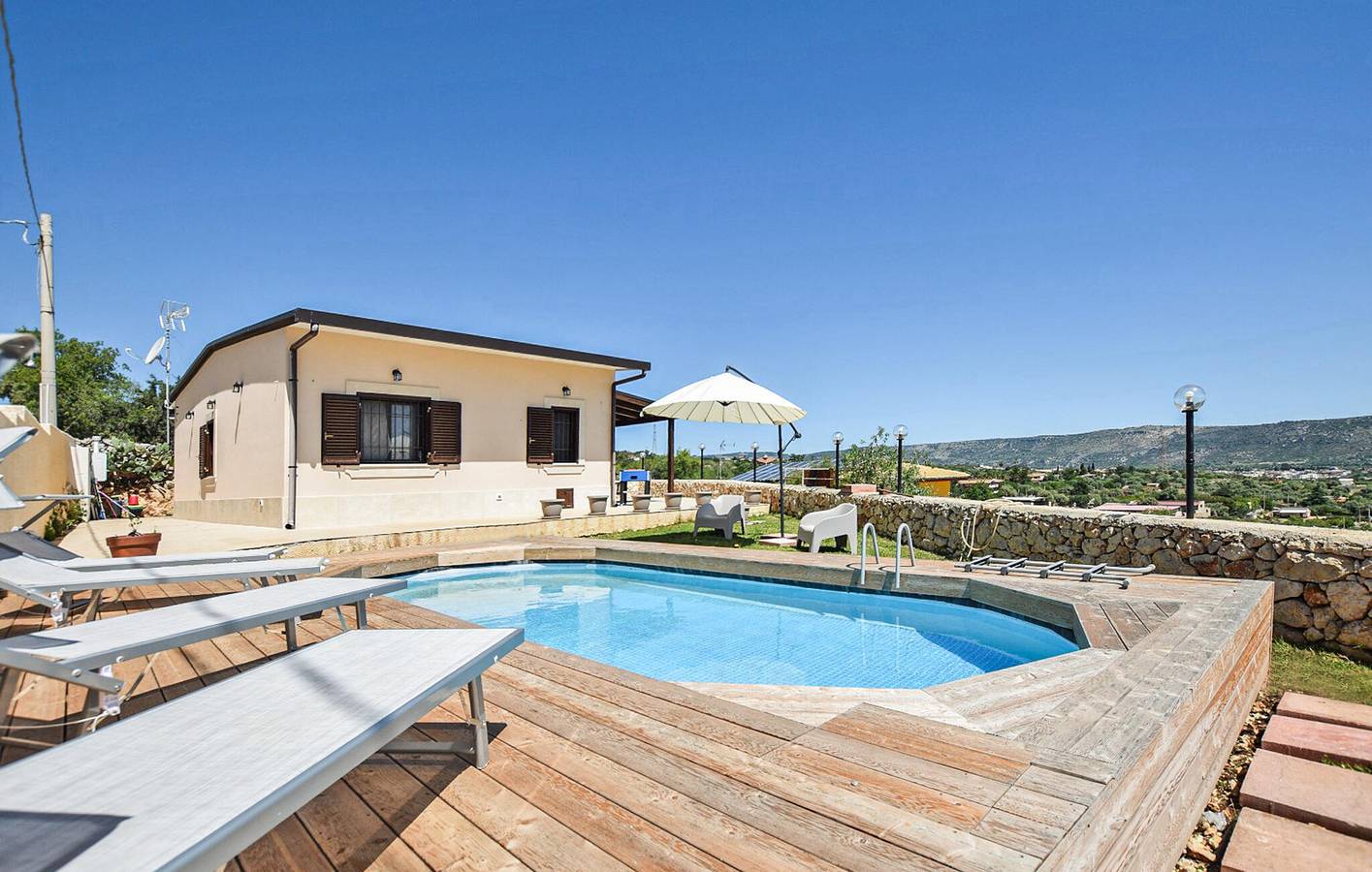 Luxe appartement aan het zwembad - Floridia 2km! in Floridia, Provincie Syracuse