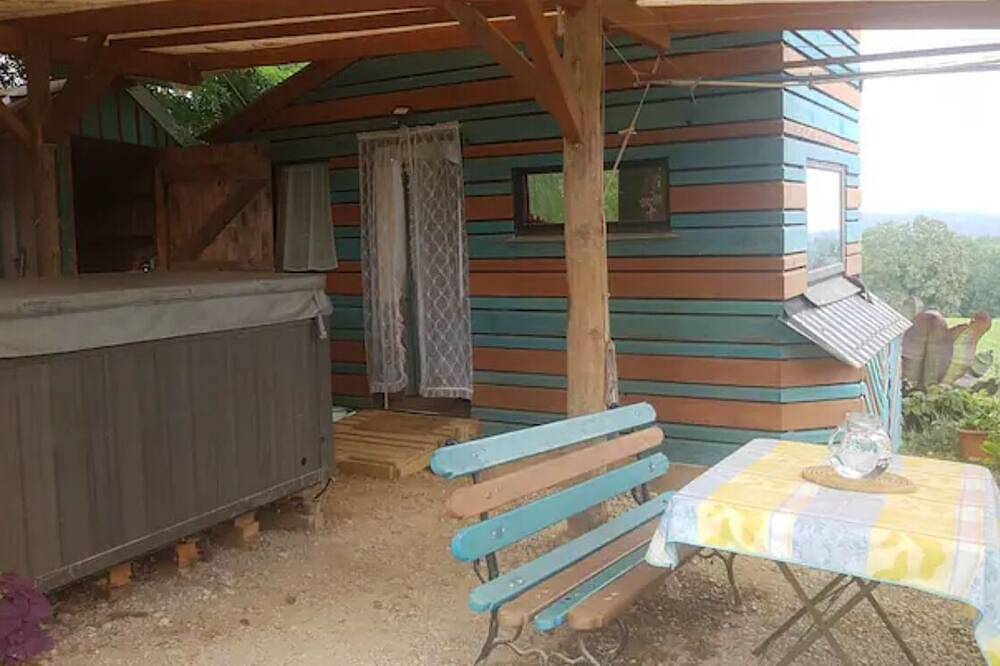 Venez vous ressourcer dans notre Tiny house entre mer et montagne in Gan, Béarn
