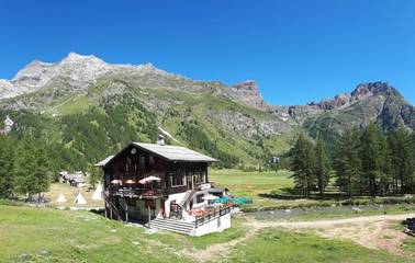 Gîte pour 5 personnes, avec vue et terrasse, animaux acceptés dans Alpe Devero