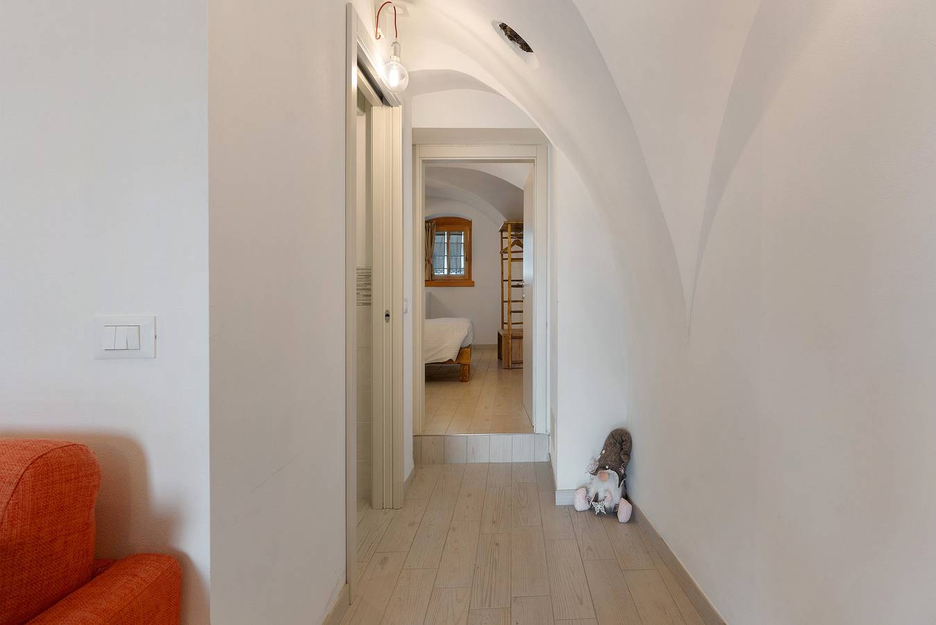 Entire apartment, Apartment 'Logge Dei Paroloti Agnese' with Mountain View, Shared Terrace and Wi-Fi in Dorsino, Brenta group