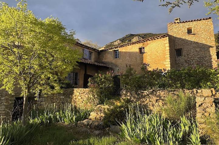Casa de vacaciones para 8 personas, con jardín y piscina - 1