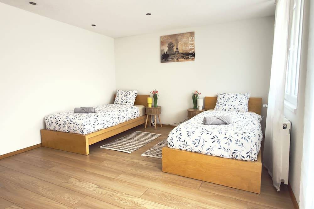 Basel Haven I Spacious Home I Free Parking I Wifi in Münchenstein 1, Münchenstein