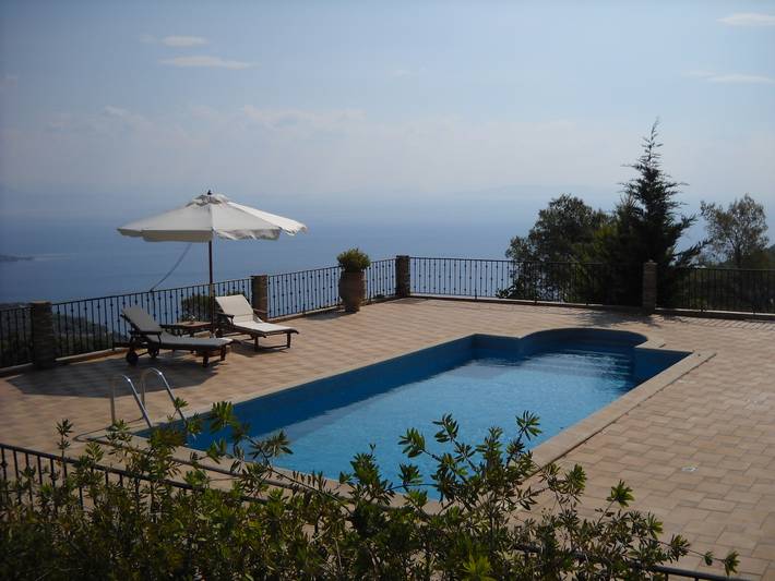 Villa für 7 Personen, mit Garten und Ausblick sowie Meerblick in Griechenland - 2
