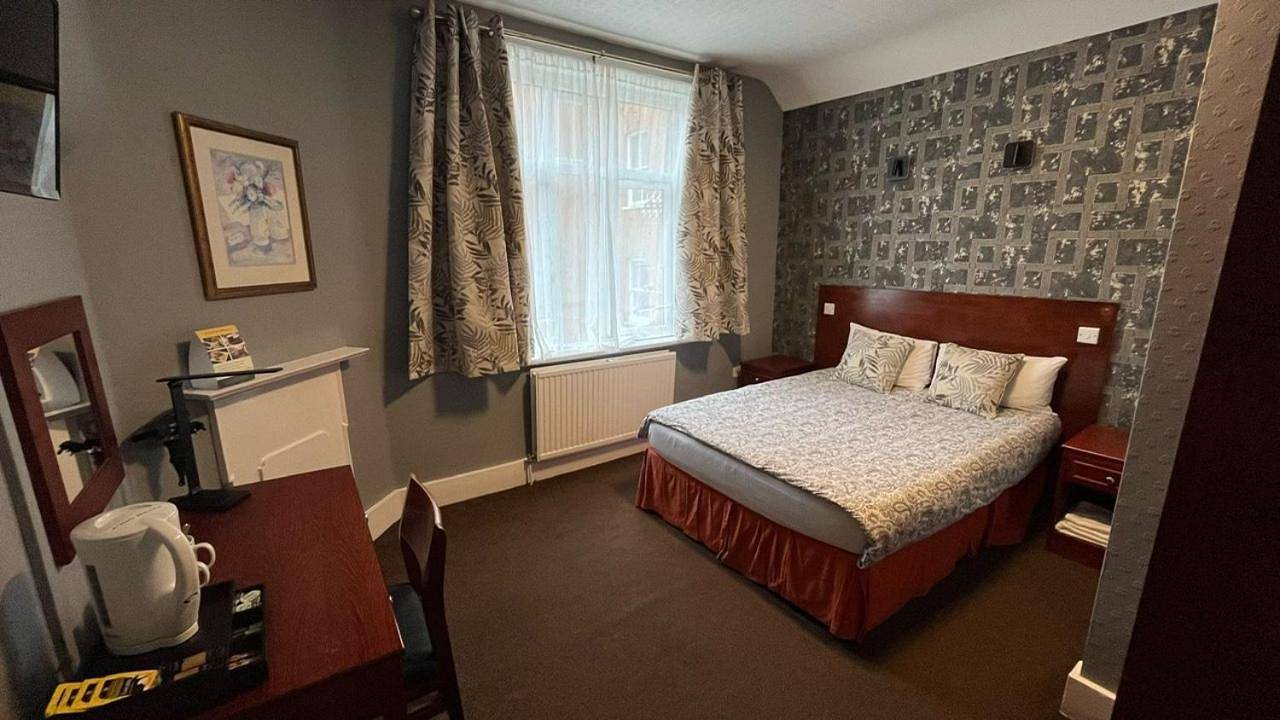 Charlotte Guest House in Camden, London