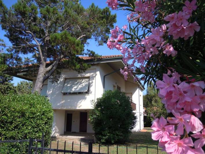 Casa vacanza per 8 persone, con giardino a Giannella