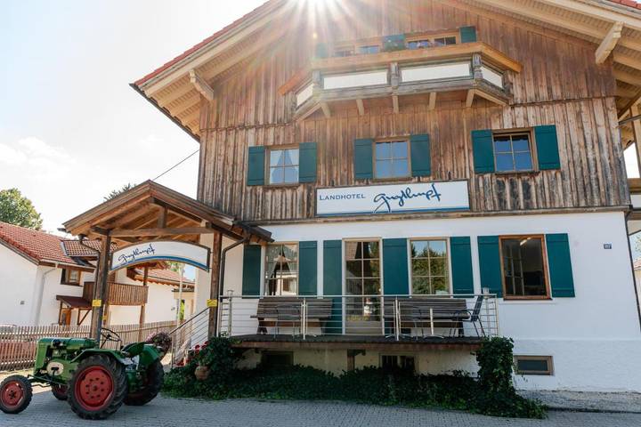 BnB für 4 Personen, mit Balkon und Terrasse sowie Garten in Schwangau