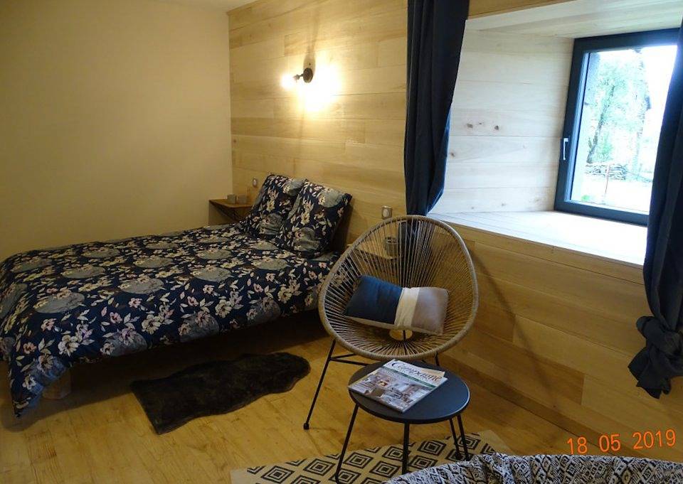 L'Étable au Naturel : chambres et tables d'hôtes "bio" - La pierre volcanique in Massif central